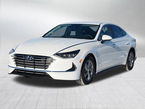 2022 Hyundai SONATA SE