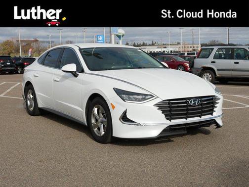 2022 Hyundai SONATA SE