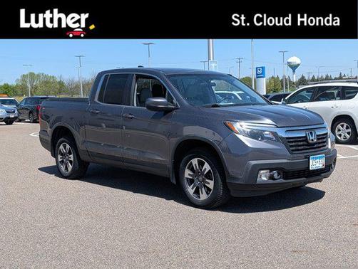 Modern Steel Metallic 2017 Honda Ridgeline RTL