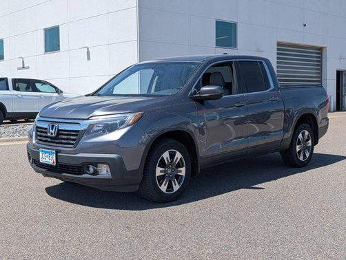 Modern Steel Metallic 2017 Honda Ridgeline RTL
