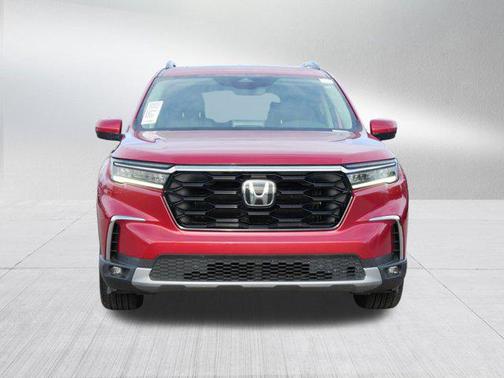 2023 Honda Pilot Touring 8-Passenger
