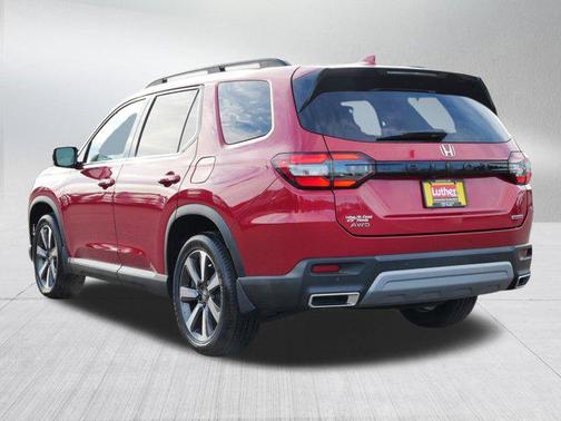 2023 Honda Pilot Touring 8-Passenger