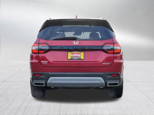 2023 Honda Pilot Touring 8-Passenger