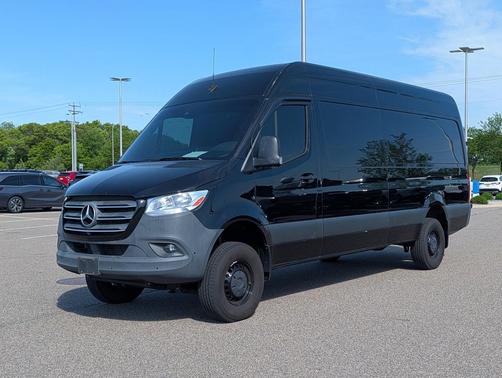Obsidian Black Metallic 2022 Mercedes-Benz Sprinter 2500 High Roof