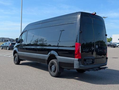 Obsidian Black Metallic 2022 Mercedes-Benz Sprinter 2500 High Roof