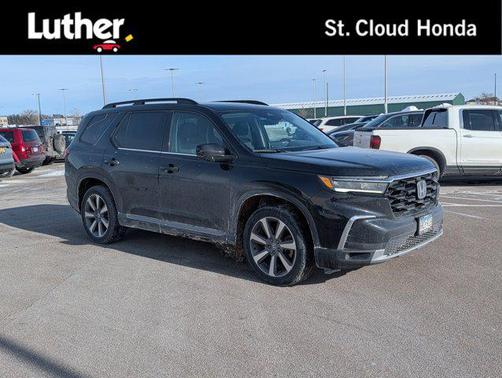 2023 Honda Pilot Touring 8-Passenger