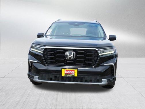 2023 Honda Pilot Touring 8-Passenger