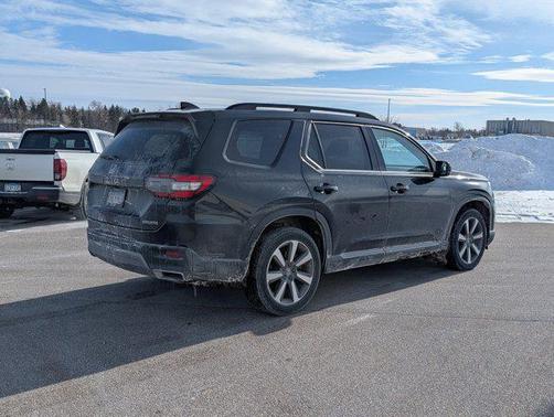 2023 Honda Pilot Touring 8-Passenger