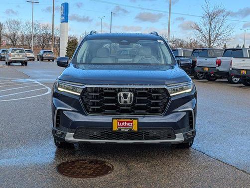 2024 Honda Pilot Touring 8-Passenger