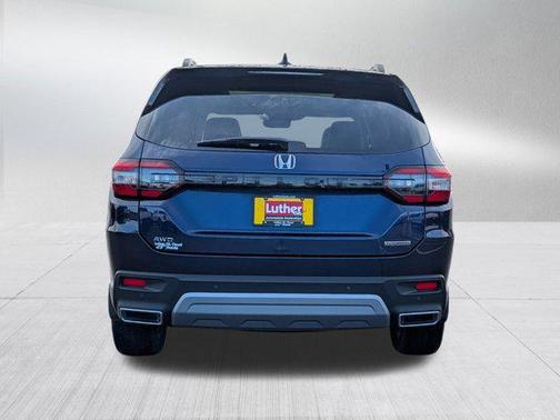 2024 Honda Pilot Touring 8-Passenger