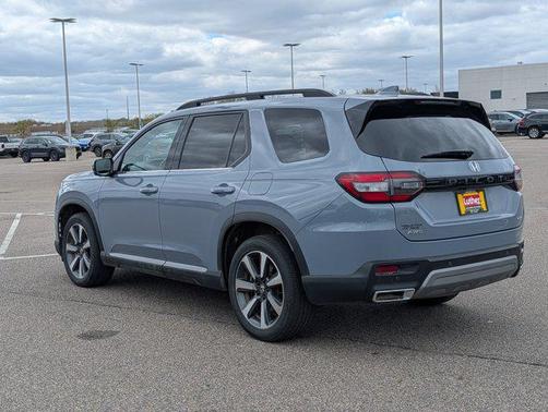 Sonic Gray Pearl 2025 Honda Pilot Elite