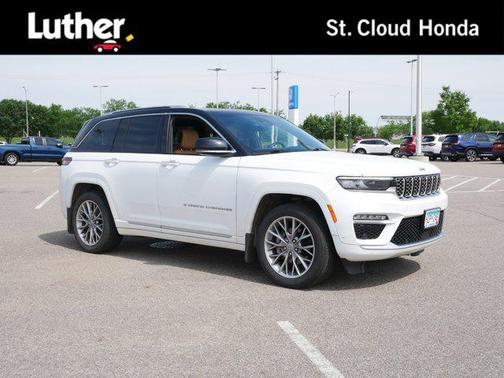2022 Jeep Grand Cherokee Summit