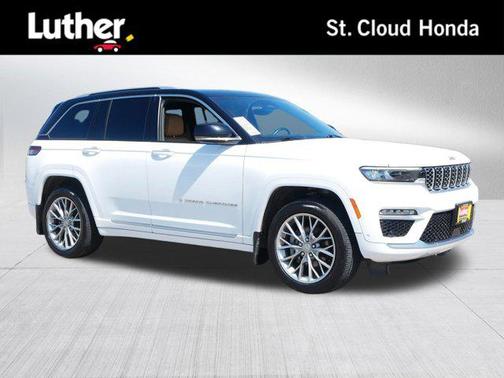2022 Jeep Grand Cherokee Summit