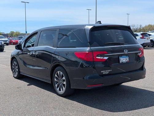 Crystal Black Pearl 2022 Honda Odyssey EX-L