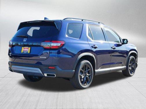 2025 Honda Pilot Touring 8-Passenger