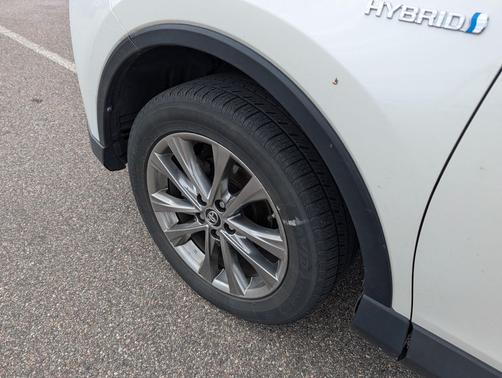 Blizzard Pearl 2017 Toyota RAV4 Hybrid Limited
