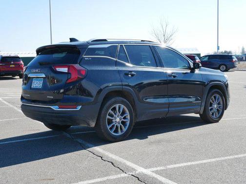 2022 GMC Terrain SLT