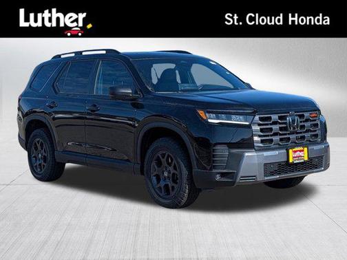 Crystal Black Pearl 2026 Honda Pilot TrailSport