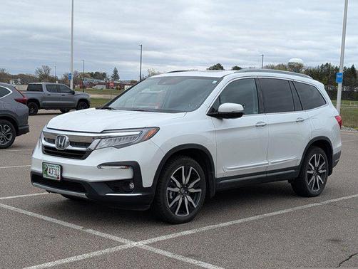 Platinum White Pearl 2021 Honda Pilot Touring 8-Passenger