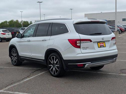 Platinum White Pearl 2021 Honda Pilot Touring 8-Passenger
