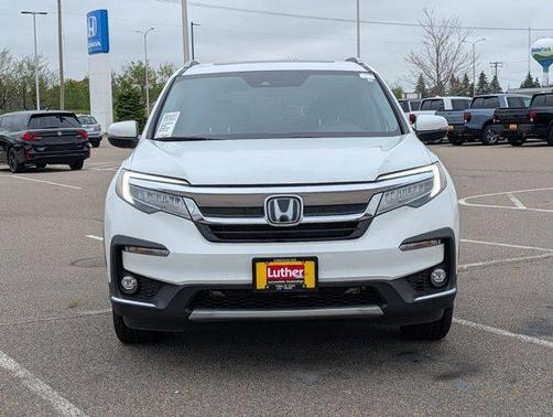 Platinum White Pearl 2021 Honda Pilot Touring 8-Passenger
