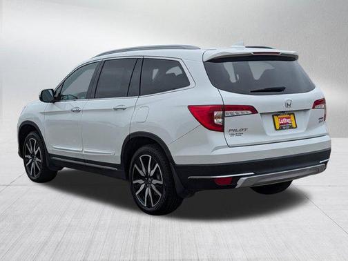 Platinum White Pearl 2021 Honda Pilot Touring 8-Passenger