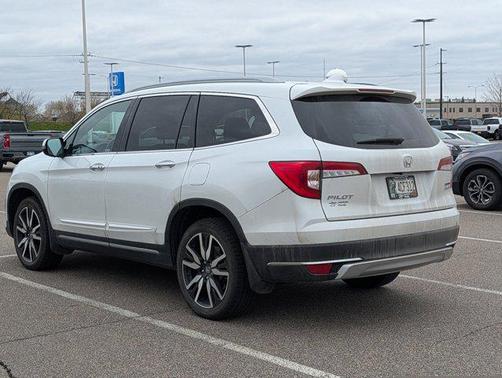 Platinum White Pearl 2021 Honda Pilot Touring 8-Passenger