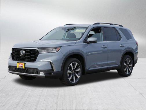 2025 Honda Pilot Touring 8-Passenger