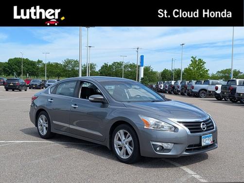 Gun Metallic 2015 Nissan Altima 2.5 SV