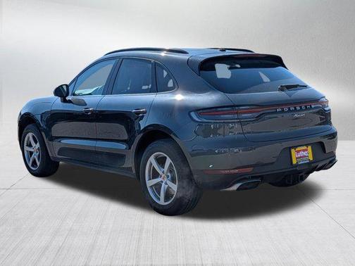 Volcano Grey Metallic 2019 Porsche Macan Macan