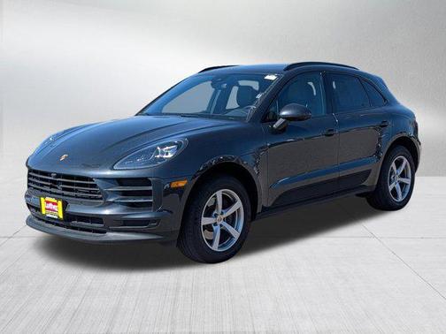Volcano Grey Metallic 2019 Porsche Macan Macan