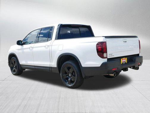 Platinum White Pearl 2024 Honda Ridgeline Black