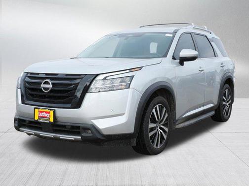 2023 Nissan Pathfinder Platinum 4WD
