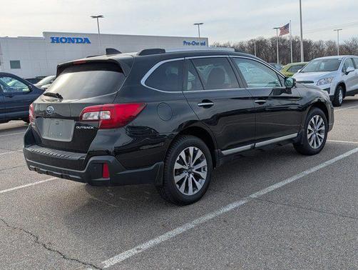 2018 Subaru Outback 2.5i Touring