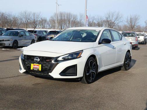 2024 Nissan Altima SR Intelligent AWD