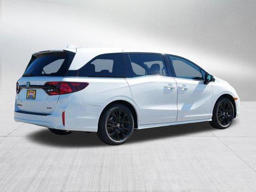 Platinum White Pearl 2026 Honda Odyssey Sport-L