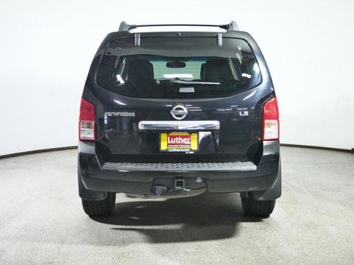 2012 Nissan Pathfinder LE