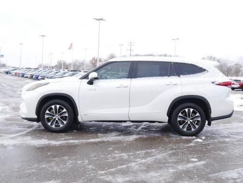 2020 Toyota Highlander Hybrid XLE