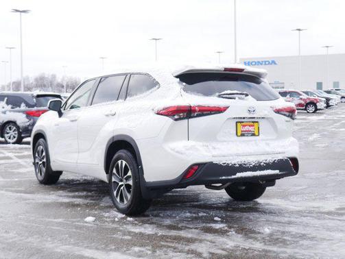 2020 Toyota Highlander Hybrid XLE