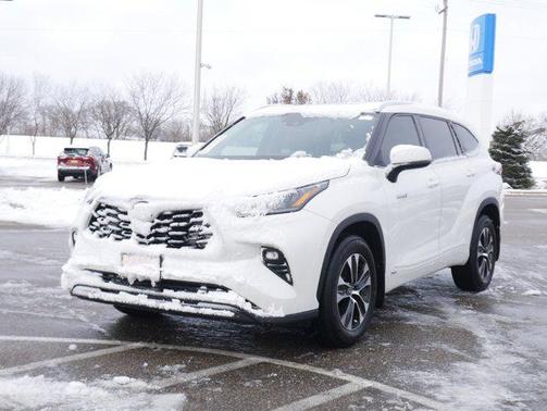 2020 Toyota Highlander Hybrid XLE