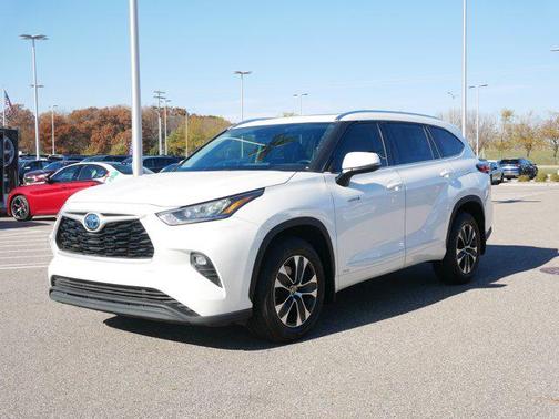 2020 Toyota Highlander Hybrid XLE