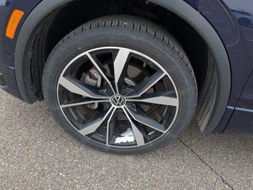 2023 Volkswagen Tiguan 2.0T SEL R-Line 4MOTION