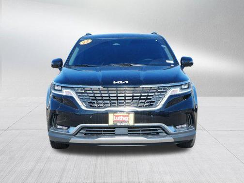 2022 Kia Carnival SX