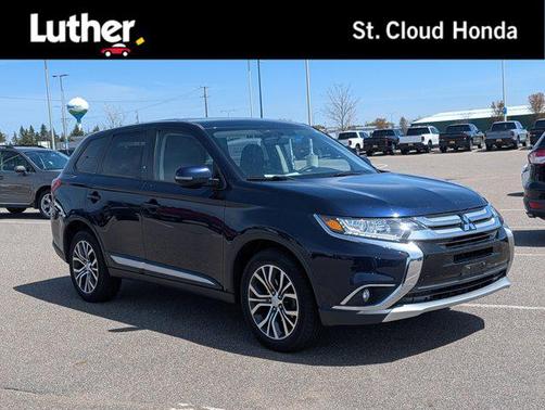 Cosmic Blue Metallic 2017 Mitsubishi Outlander SE