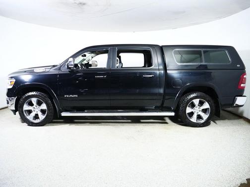 Diamond Black Crystal Pearlcoat 2019 RAM 1500 Laramie