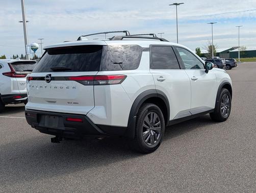 Pearl White Tricoat 2023 Nissan Pathfinder SV 4WD