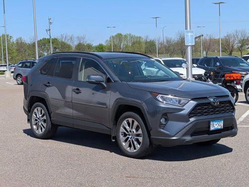 Magnetic Gray Metallic 2019 Toyota RAV4 XLE Premium