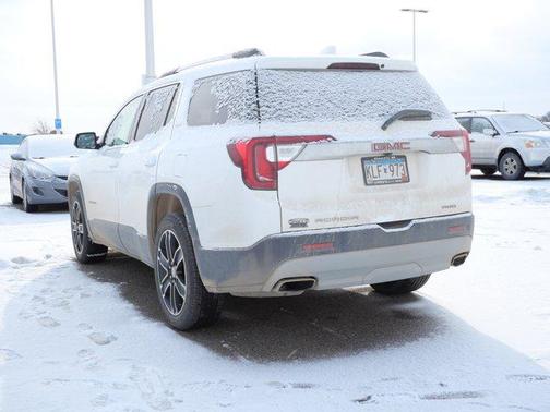 2023 GMC Acadia AWD SLT