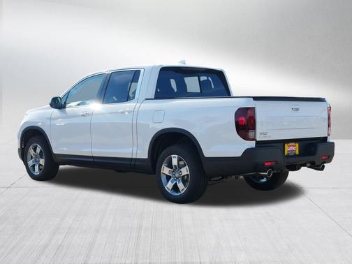 Platinum White Pearl 2026 Honda Ridgeline RTL