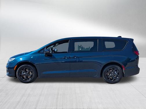 Fathom Blue Pearlcoat 2023 Chrysler Pacifica Hybrid Touring L